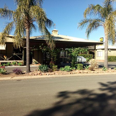 Lake Forbes Motel Luaran gambar