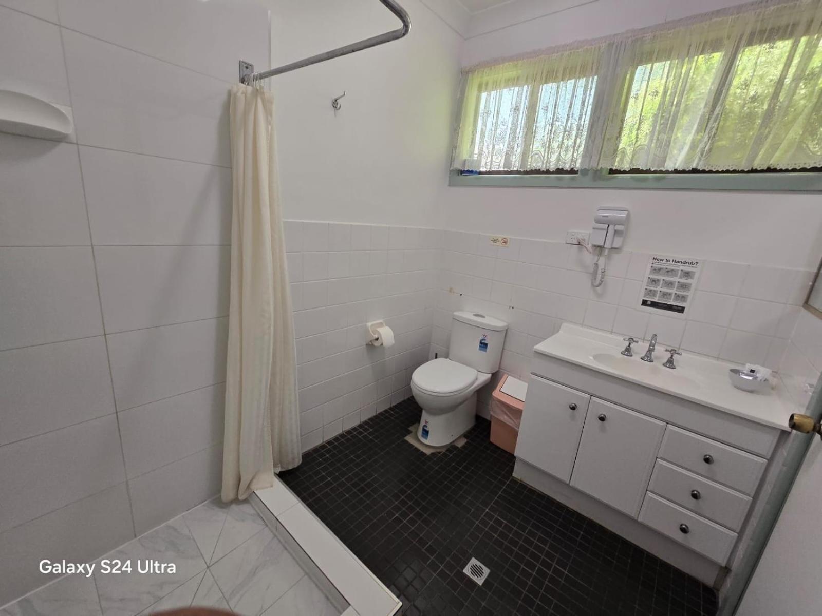 Lake Forbes Motel Luaran gambar