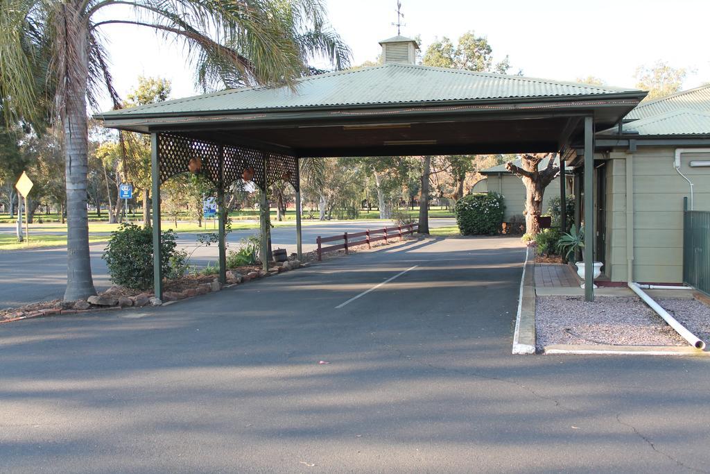 Lake Forbes Motel Luaran gambar