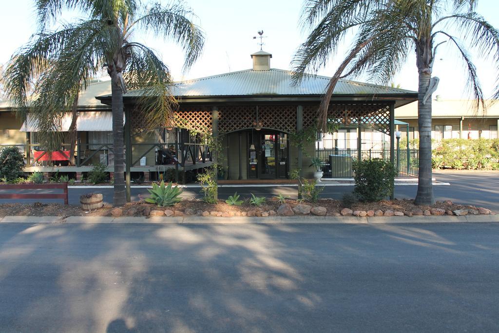 Lake Forbes Motel Luaran gambar