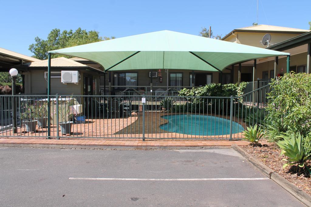 Lake Forbes Motel Luaran gambar
