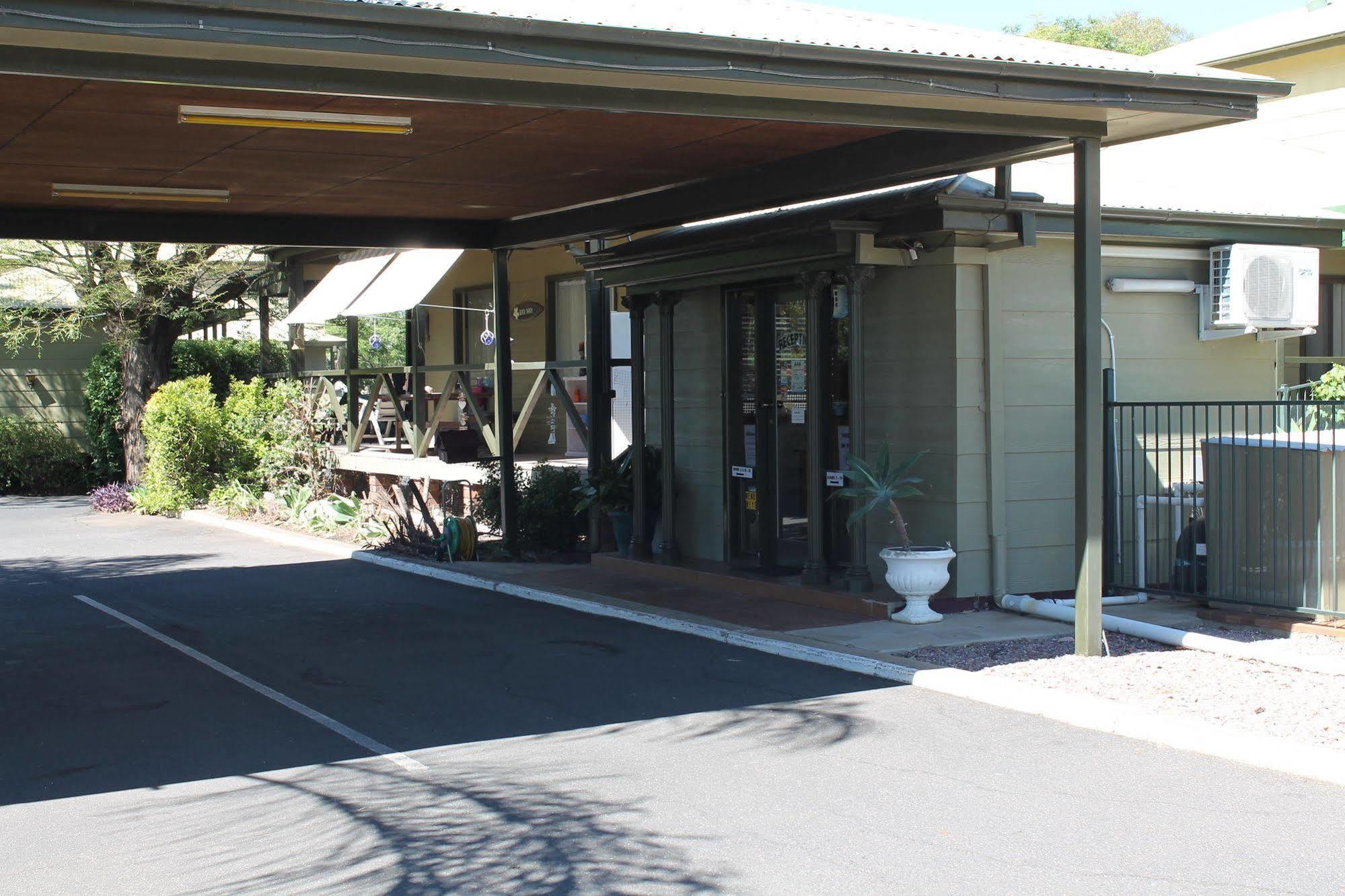 Lake Forbes Motel Luaran gambar