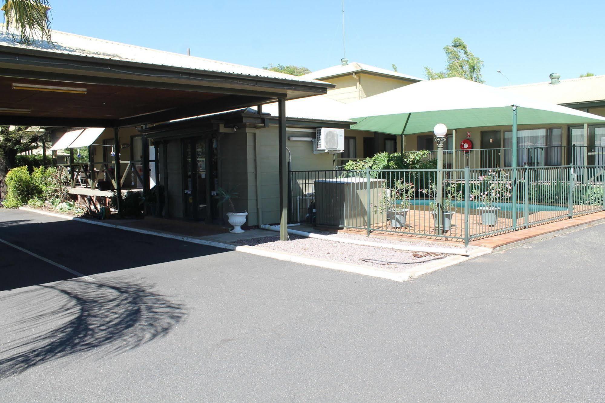 Lake Forbes Motel Luaran gambar