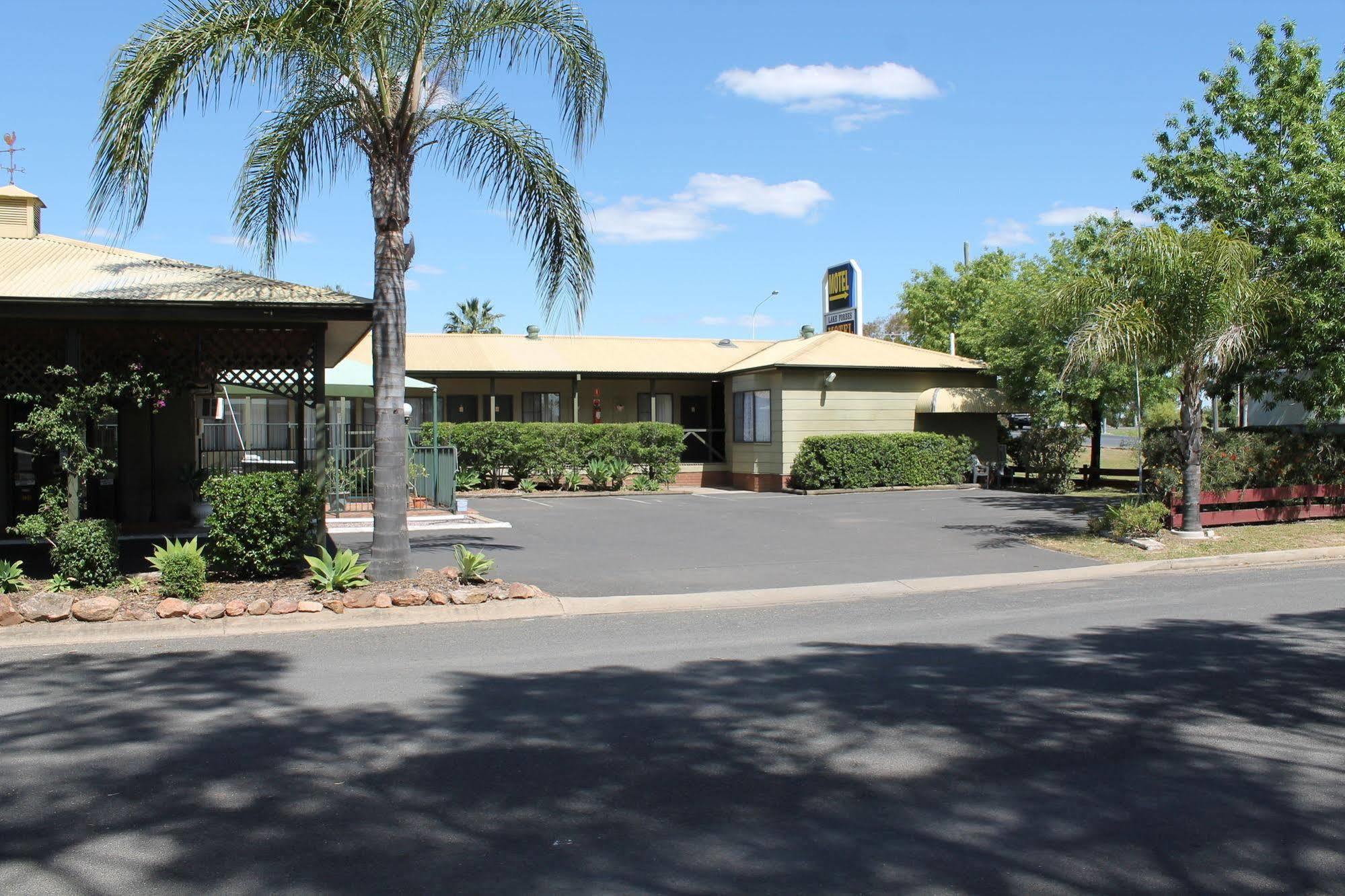 Lake Forbes Motel Luaran gambar